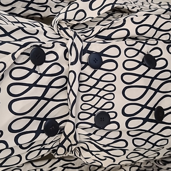 Coat - Picture 2 of 6